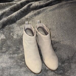 Arizona Jean Company Light Tan Ankle Booties